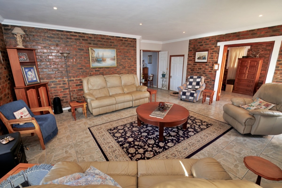 4 Bedroom Property for Sale in Stilbaai Wes Western Cape